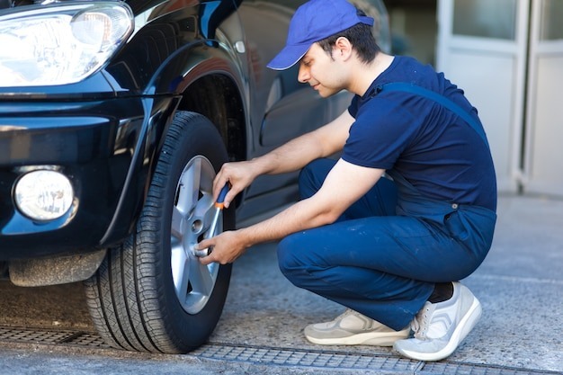 Emergency Truck Tire Repair In Orlando